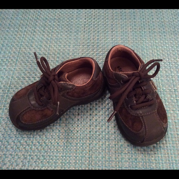 stride rite oxford shoes